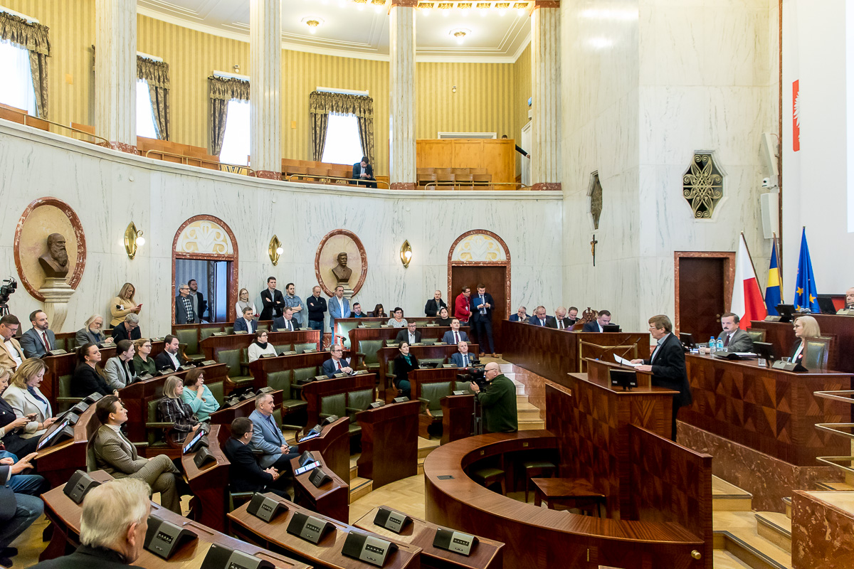 sala Sejmu podczas obrad Sejmiku - widok z oddali