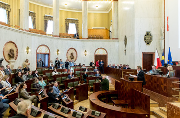 sala Sejmu podczas obrad Sejmiku - widok z oddali