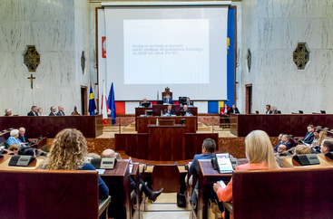 sala Sejmu podczas obrad Sejmiku - widok z oddali